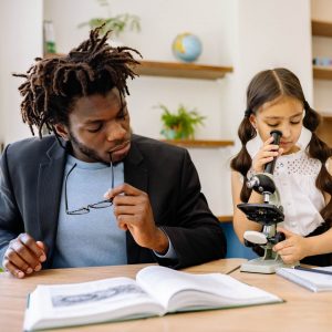 How does an LMS work?